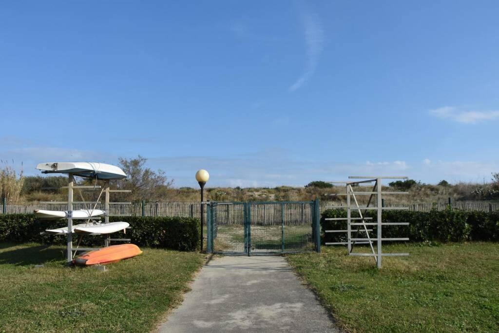 Les Goelettes - Appartement En Rdc Avec Acces Direct A La Plage Saint-Cyprien  Eksteriør bilde