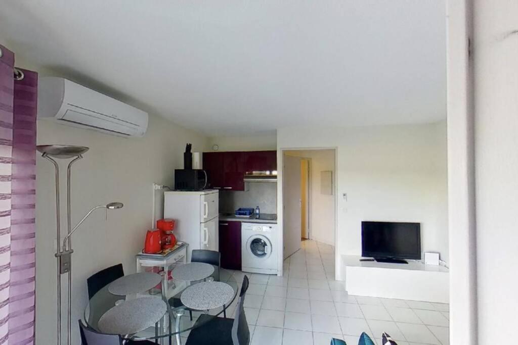 Les Goelettes - Appartement En Rdc Avec Acces Direct A La Plage Saint-Cyprien  Eksteriør bilde